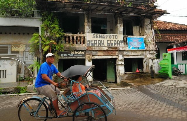 TRAGEDI DUNIA DIGITAL menimpa SENI FOTO GERAK CEPAT