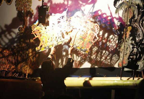 Wayang Rai Wong karya Ki Entus Soesmono…..