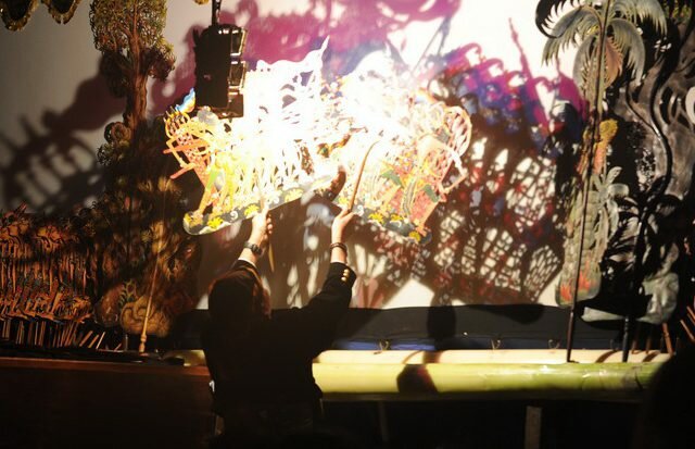 Wayang Rai Wong karya Ki Entus Soesmono…..