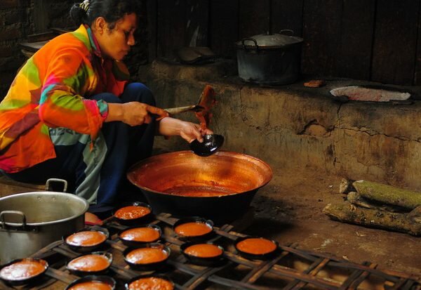 Proses pembuatan gula aren asli Indrokilo Ungaran tanpa sentuhan bahan non alami