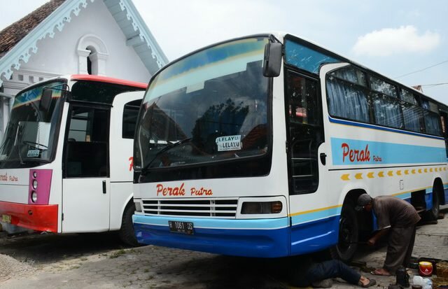 Bus Perak, Bus Lelayu – Setia Mengantar Pelayat