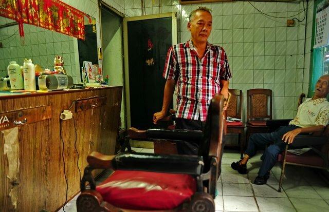 Woww… BARBERSHOP you mei, satu-satunya di Pecinan Semarang