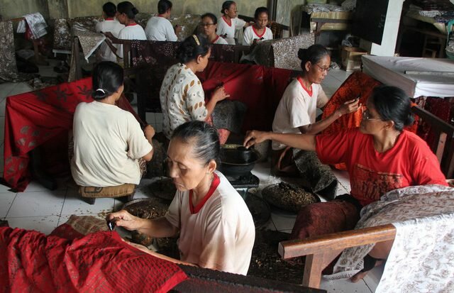 Batik Lasem… Khas dan Unik