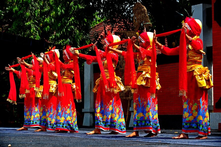 hari tari dunia