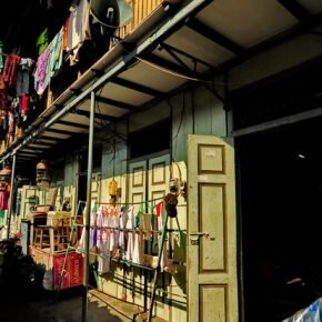 JALAN BANGUNHARJO, SUATU KEUNIKAN KAWASAN KAUMAN SEMARANG #1