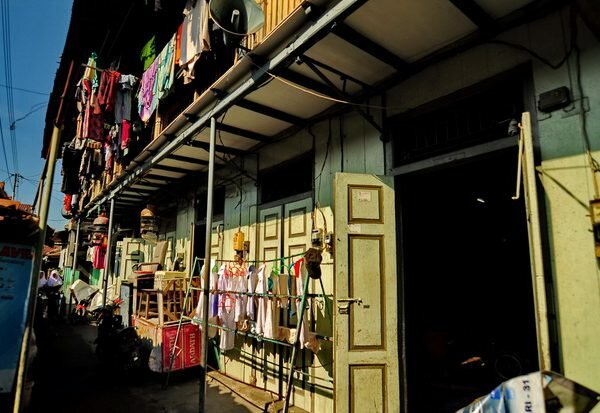 JALAN BANGUNHARJO, SUATU KEUNIKAN KAWASAN KAUMAN SEMARANG #1